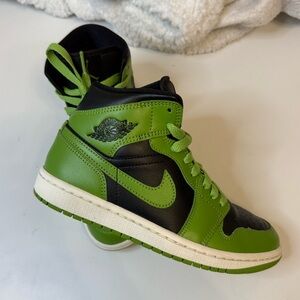 Nike Air Jordan 1 Mid Altitude Women’s 6.5